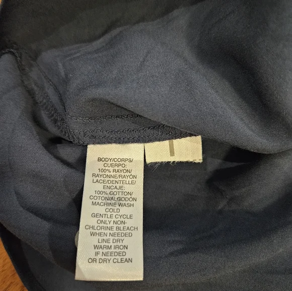 LOFT blouse - Picture 8 of 9